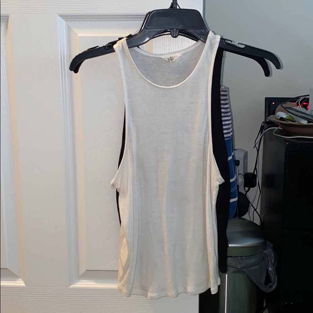 Aeropostale cropped tanks